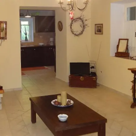 Apartamento Sterna Asprogerakata
